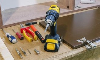 傳統(tǒng)五金行業(yè)轉(zhuǎn)型浪潮 儀器儀表銷售的新機遇與挑戰(zhàn)